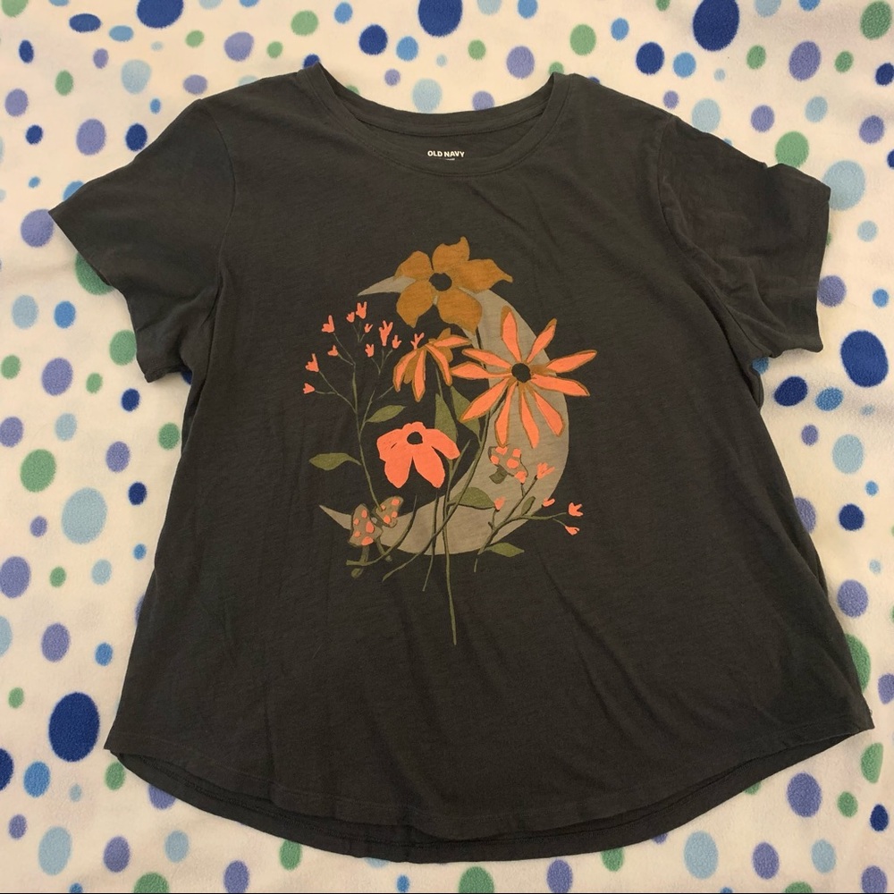Old Navy graphic tee